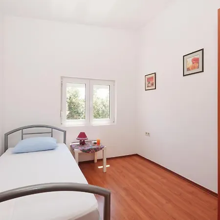 Prázdninový dům 3 Bedroom Pet Friendly In *