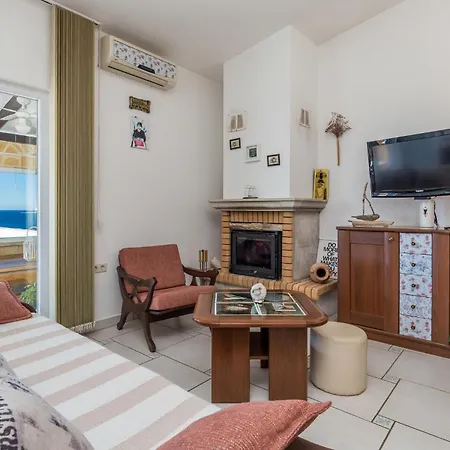 3 Bedroom Pet Friendly In