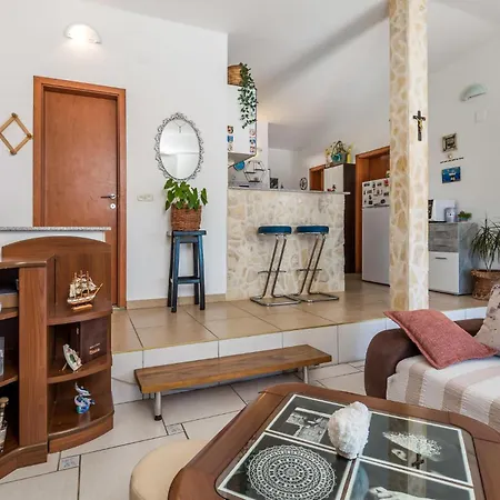 3 Bedroom Pet Friendly In * Mandre